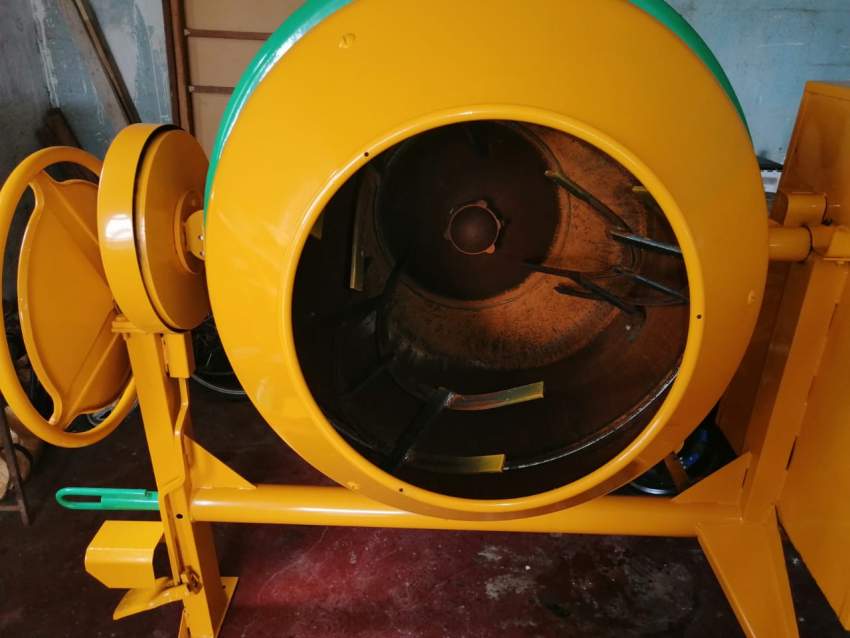 Mixer brand new  - 1 - Other building materials  on Aster Vender
