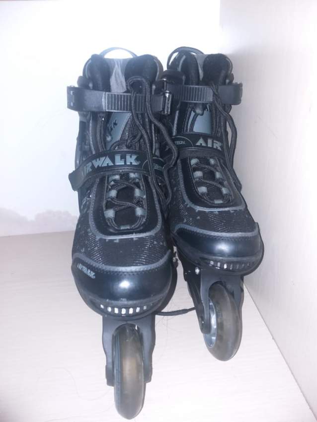 4 WHEELS ROLLER SHOES  - 1 - Others  on Aster Vender
