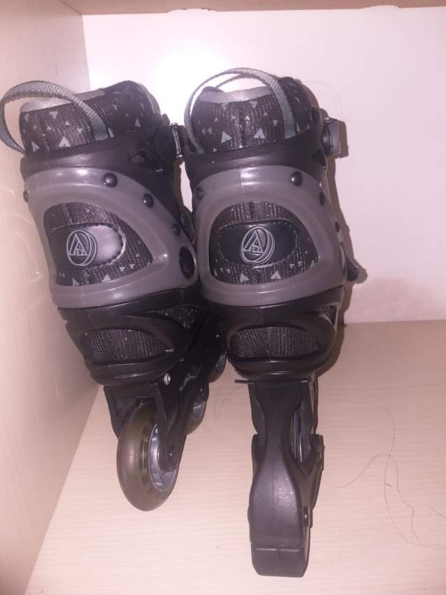4 WHEELS ROLLER SHOES  - 2 - Others  on Aster Vender