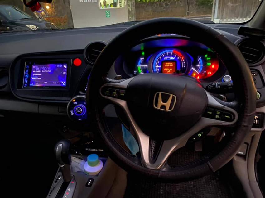 Honda Insight - 2 - Family Cars  on Aster Vender
