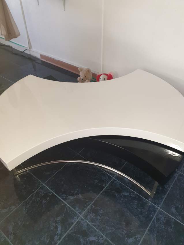 table - 0 - Tables  on Aster Vender