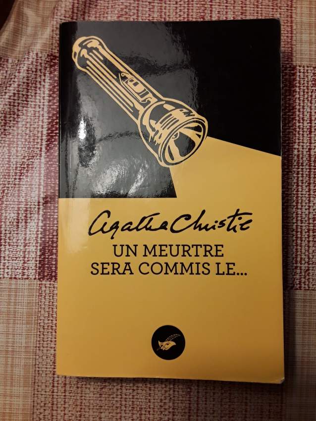 AGATHA CHRISTIE :Un Meurtre Sera Commis Le - 0 - Fictional books  on Aster Vender
