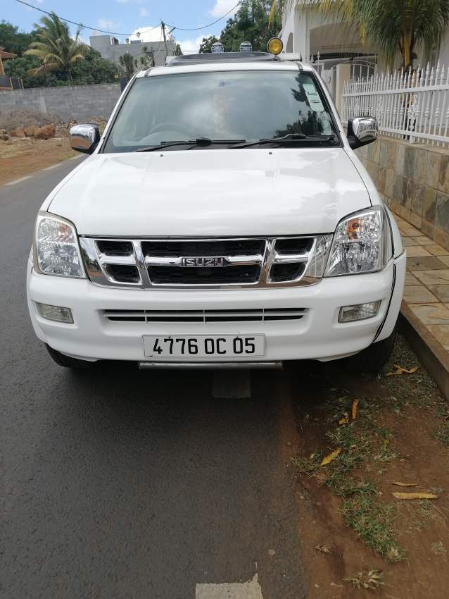 4x4 Isuzu - 0 - Pickup trucks (4x4 & 4x2)  on Aster Vender