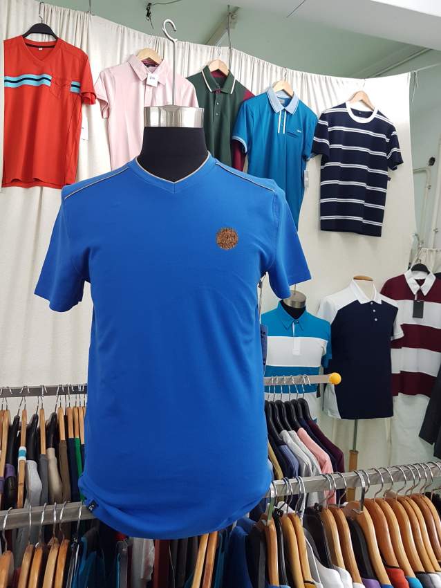 DESTOCKAGE -VÊTEMENTS HOMME/FEMME - DIVERS TAILLES PRIX DE RS 50 A 300 - 2 - Tops (Women)  on Aster Vender