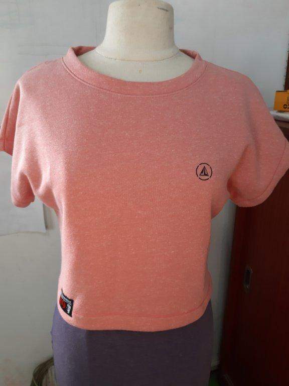 Ladies S/slv  tops - Price range Rs 50.00 to Rs 300.00 DESTOCKAGE - 8 - Tops (Women)  on Aster Vender