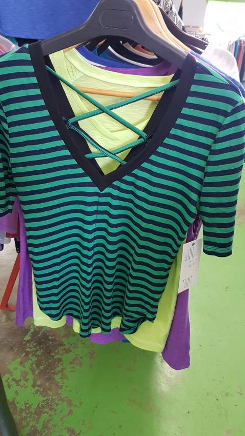 Ladies S/slv  tops - Price range Rs 50.00 to Rs 300.00 DESTOCKAGE - 12 - Tops (Women)  on Aster Vender