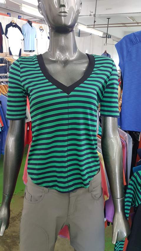 Ladies S/slv  tops - Price range Rs 50.00 to Rs 300.00 DESTOCKAGE - 11 - Tops (Women)  on Aster Vender