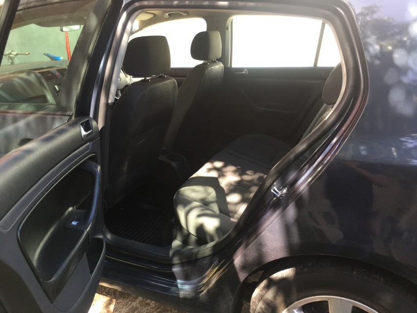 Volkswagen 2006  - 2 - SUV Cars  on Aster Vender