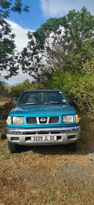 Nissan - 0 - Pickup trucks (4x4 & 4x2)  on Aster Vender