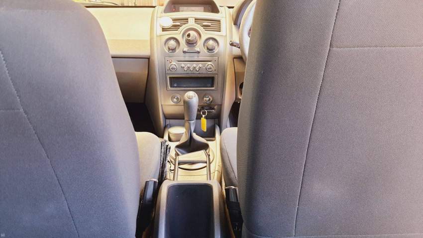 Renault Megane 2006 for sale - 4 - Family Cars  on Aster Vender