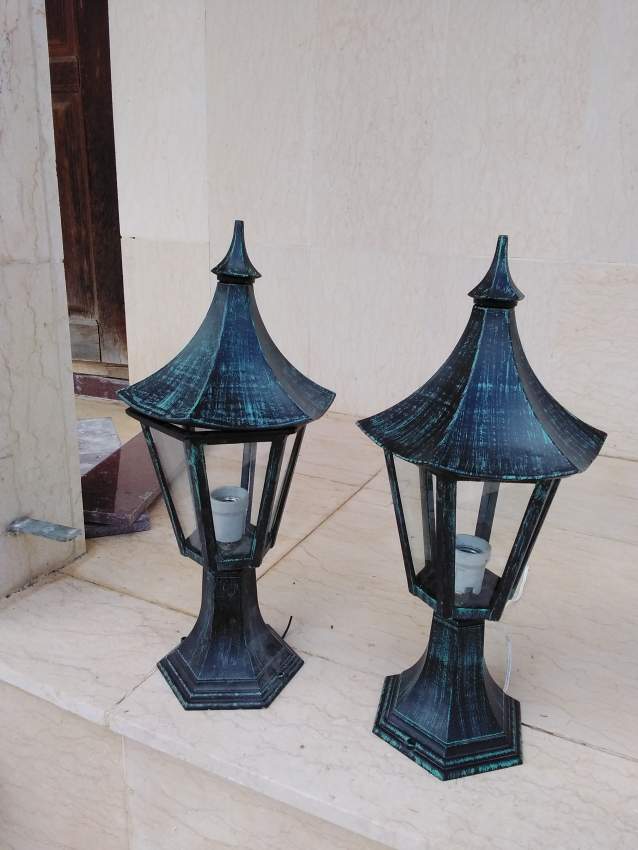 Lampadaire - 1 - Garden Decorations  on Aster Vender