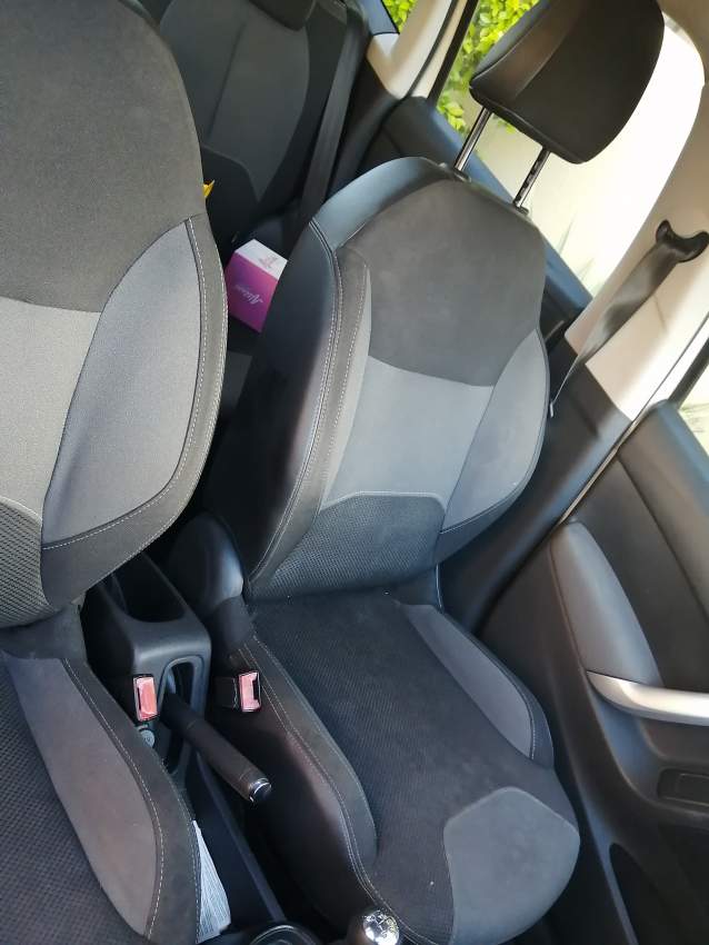 Citroën C3 - 6 - Compact cars  on Aster Vender