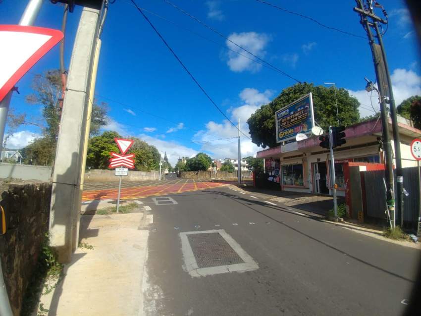 Commercial Opprtunity - 2 - Office Space  on Aster Vender