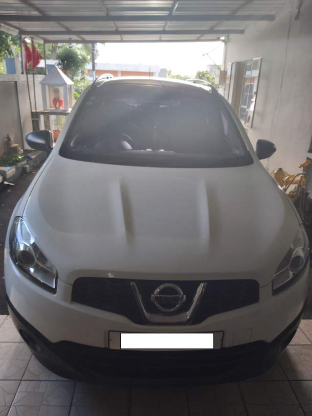 Nissan Qashqai + 2 - 5 - SUV Cars  on Aster Vender