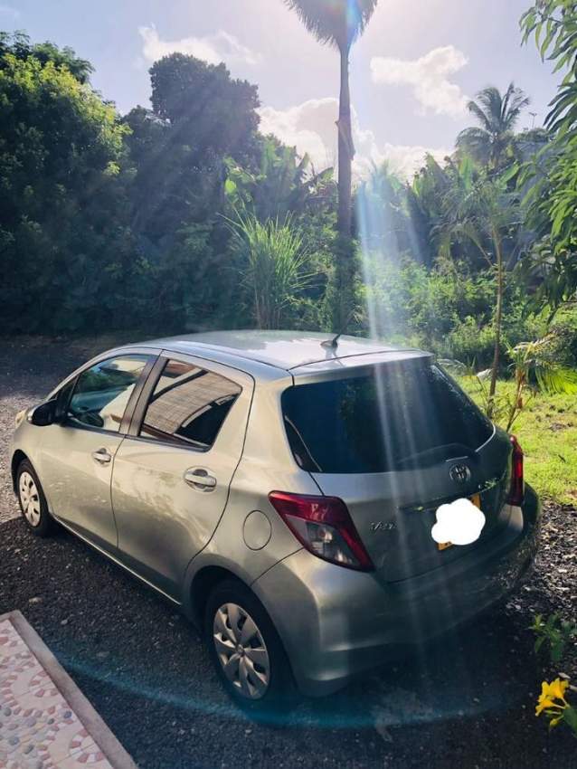 VENDS TOYOTA VITZ 2011 - 4 - Family Cars  on Aster Vender