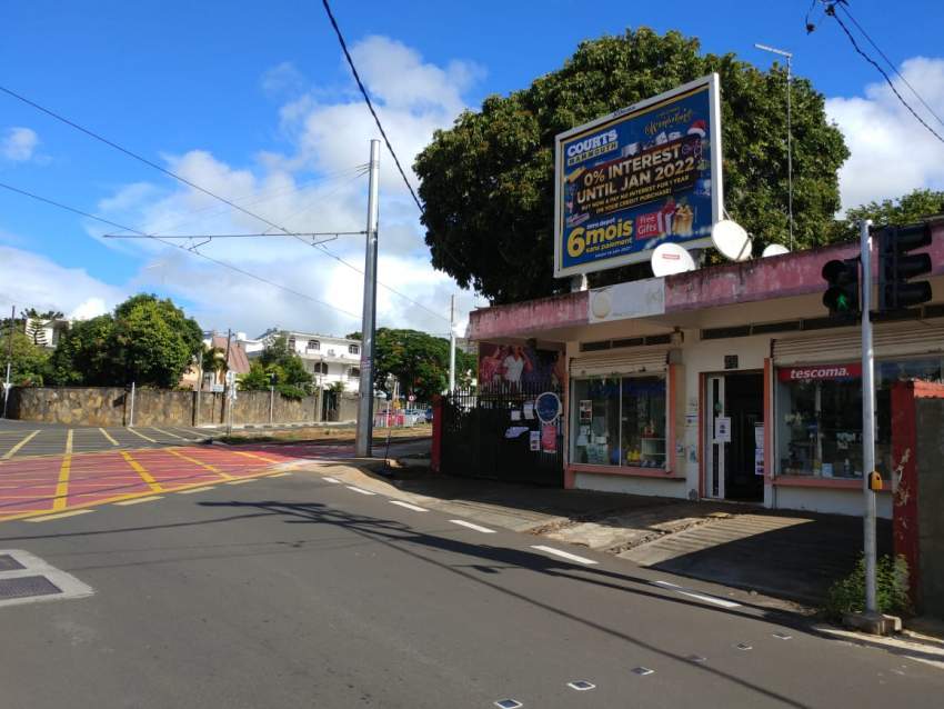 Commercial Opprtunity - 4 - Commercial Space  on Aster Vender