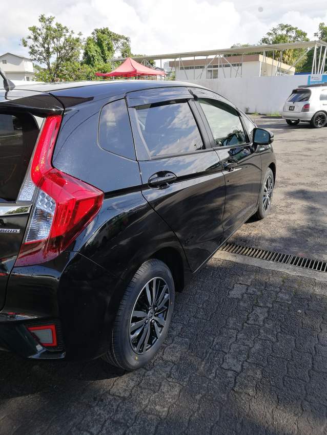 honda fit yr 2015 for sale on Aster Vender