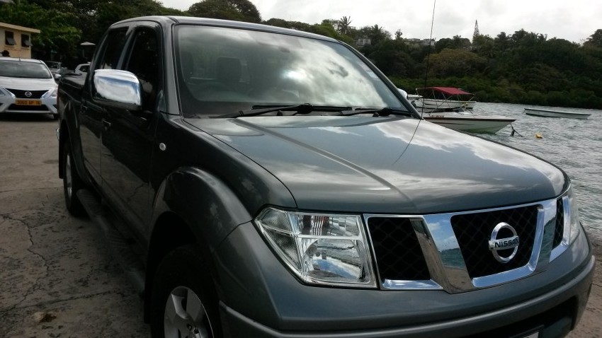 nissan navara 4x4 automatic - 0 - Pickup trucks (4x4 & 4x2)  on Aster Vender