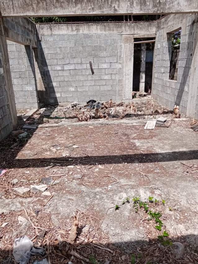 Masion incomplet a vendre a pereybere - 1 - House  on Aster Vender