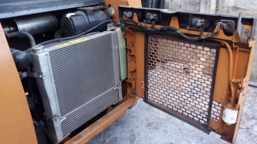 Skid Steer Loader - Case SR 130 - 3 - Excavator & Loader  on Aster Vender