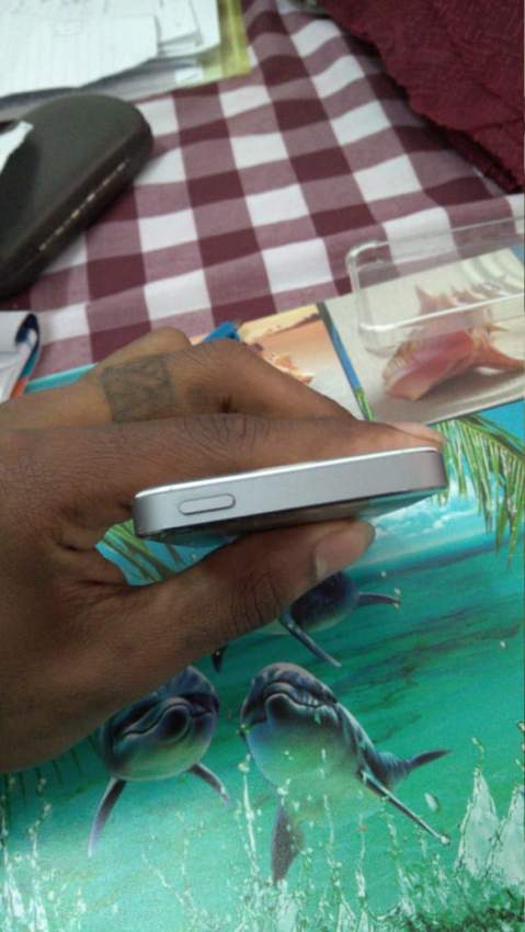 iPhone 5s - 6 - iPhones  on Aster Vender