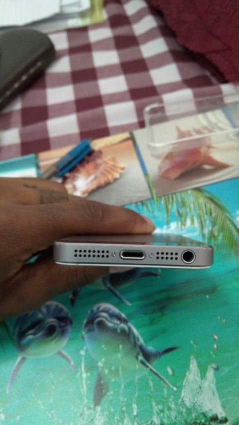 iPhone 5s - 7 - iPhones  on Aster Vender