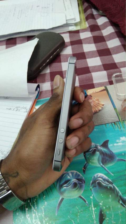 iPhone 5s - 4 - iPhones  on Aster Vender