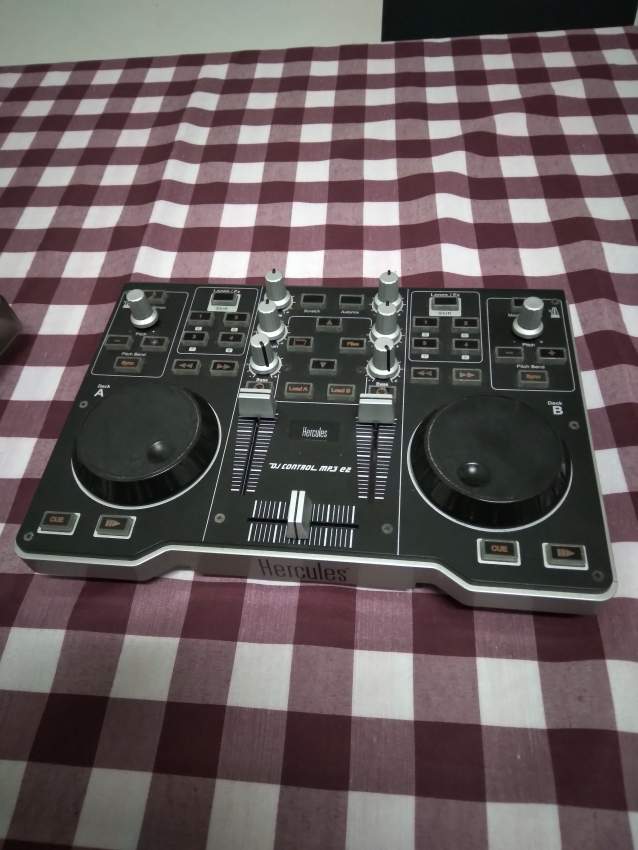 Hercules mp3 e2 DJ controller  - 1 - All Informatics Products  on Aster Vender