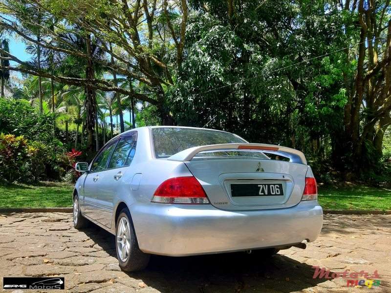 Mitsubishi Lancer GLX 1.5 - 6 - Family Cars  on Aster Vender