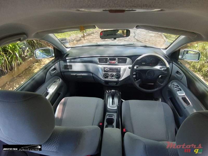 Mitsubishi Lancer GLX 1.5 - 5 - Family Cars  on Aster Vender