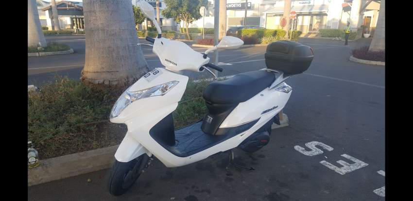 sccoter 125 honda elite - 0 - Scooters (above 50cc)  on Aster Vender