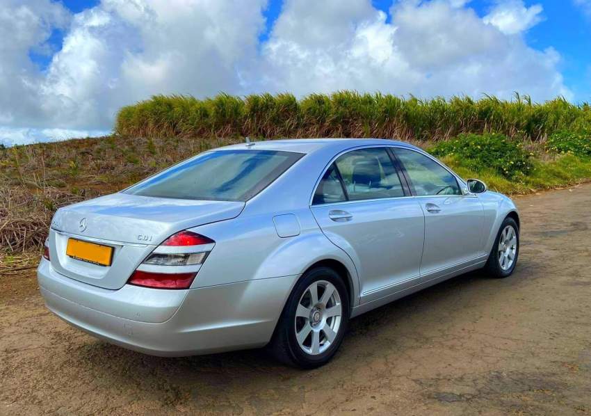 Mercedes-Benz S-320 LWB - 2 - Luxury Cars  on Aster Vender