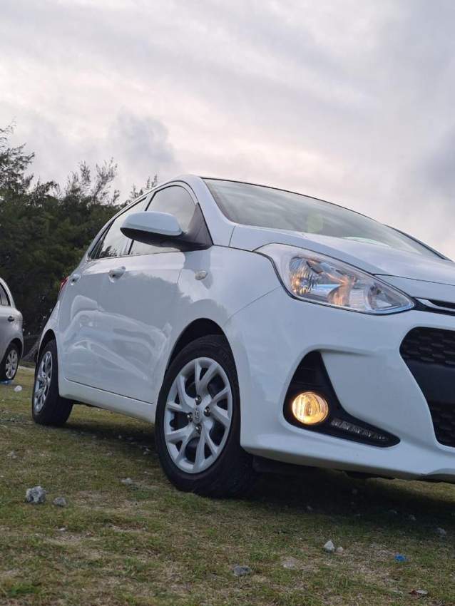 Kia Picanto & Hyundai grand i10 - 4 - Compact cars  on Aster Vender