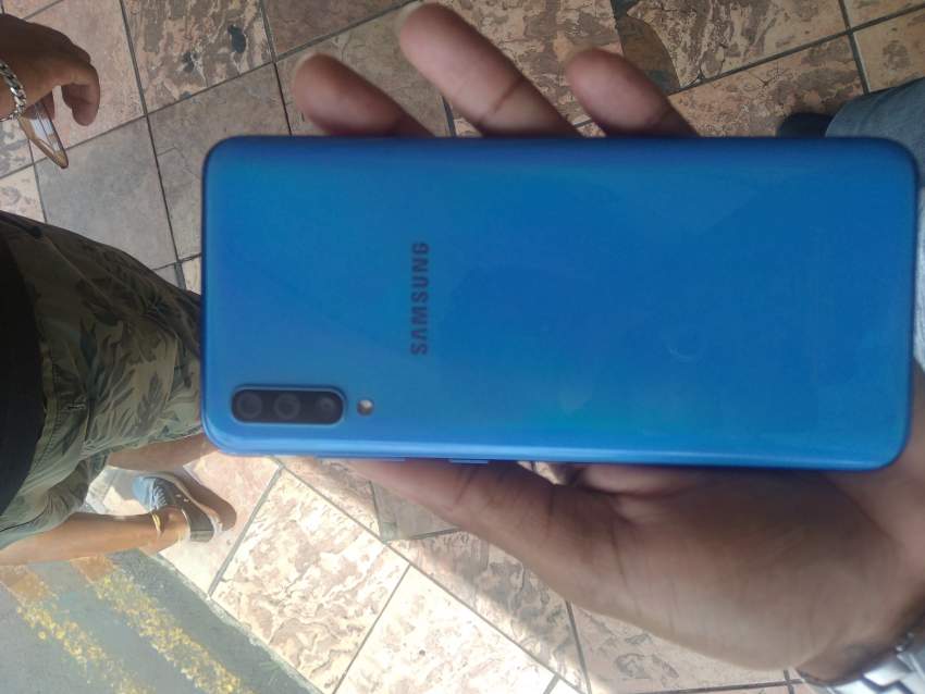 Samsung A70 on Aster Vender