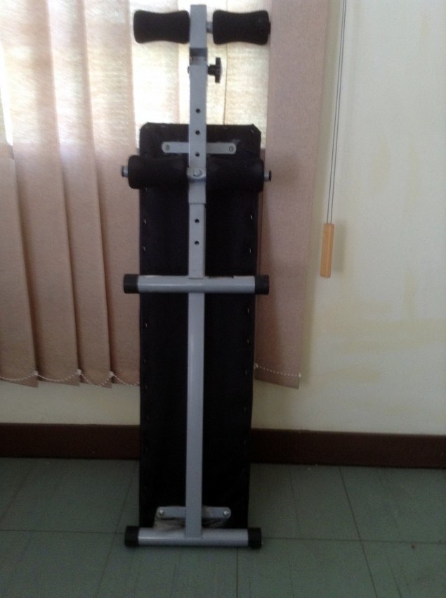 Sit up bench - like new - 1 - Fitness & gym equipment  on Aster Vender