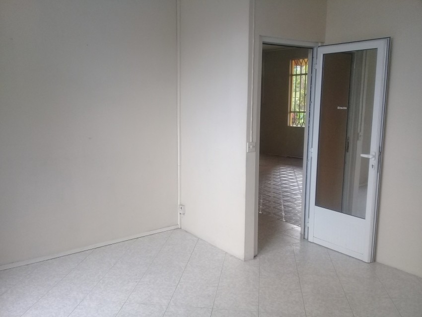 Bureau a louer - 2 - Office Space  on Aster Vender
