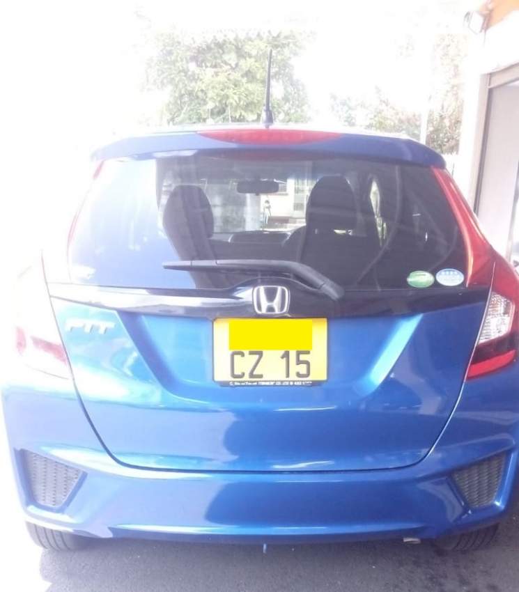 HONDA FIT  - 7 - Family Cars  on Aster Vender