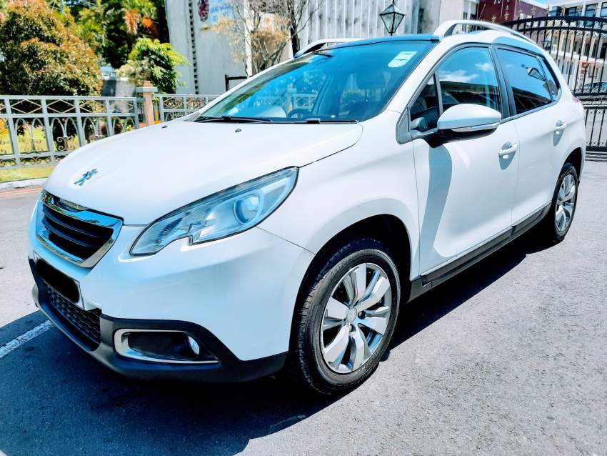 Peugeot 2008 - 2 - SUV Cars  on Aster Vender