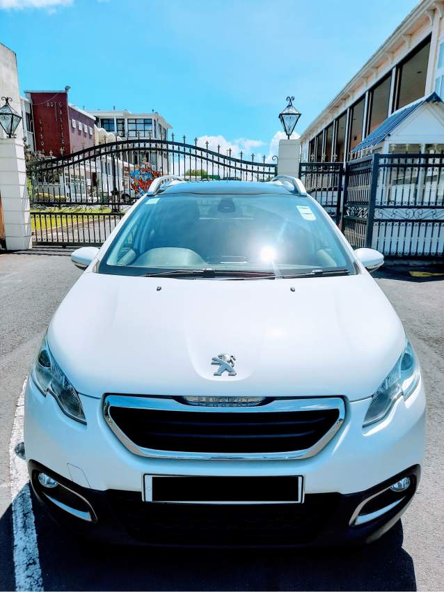 Peugeot 2008 - 8 - SUV Cars  on Aster Vender