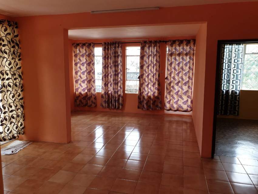 Maison à Louer - Vacoas - 3 - House  on Aster Vender