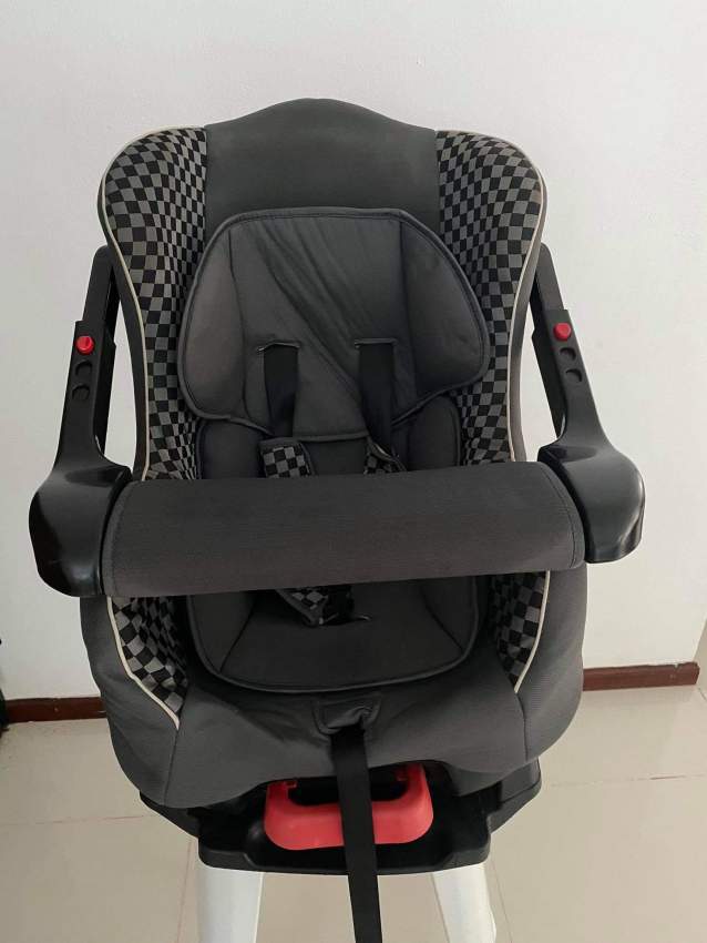 Baby car seat on Aster Vender