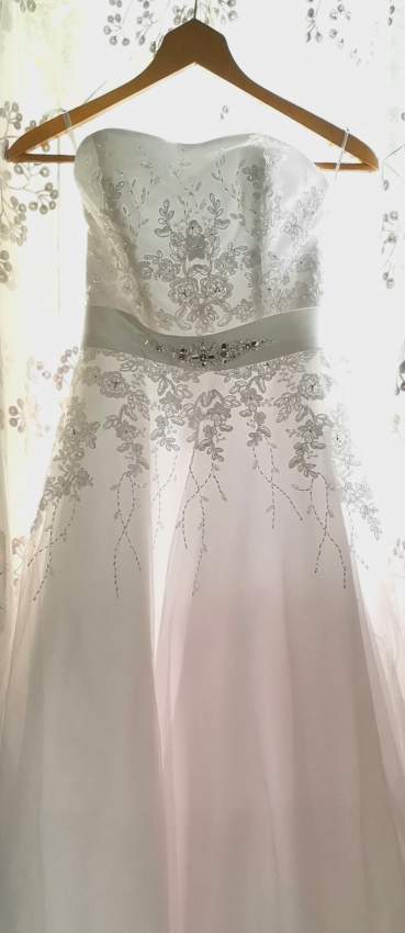 Second hand Wedding dress  - 3 - Wedding clothes  on Aster Vender