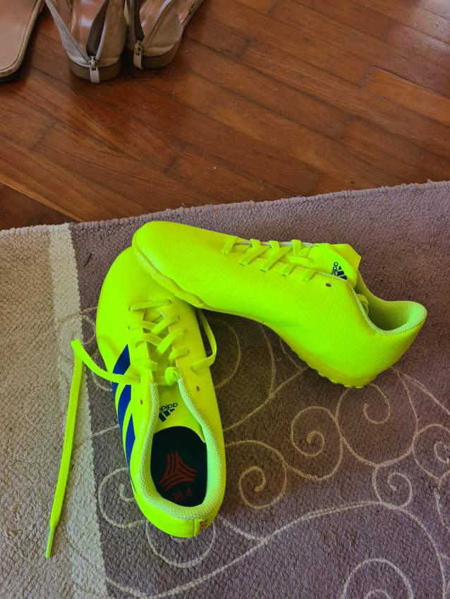 Shoes - 0 - Sports outfits  on Aster Vender