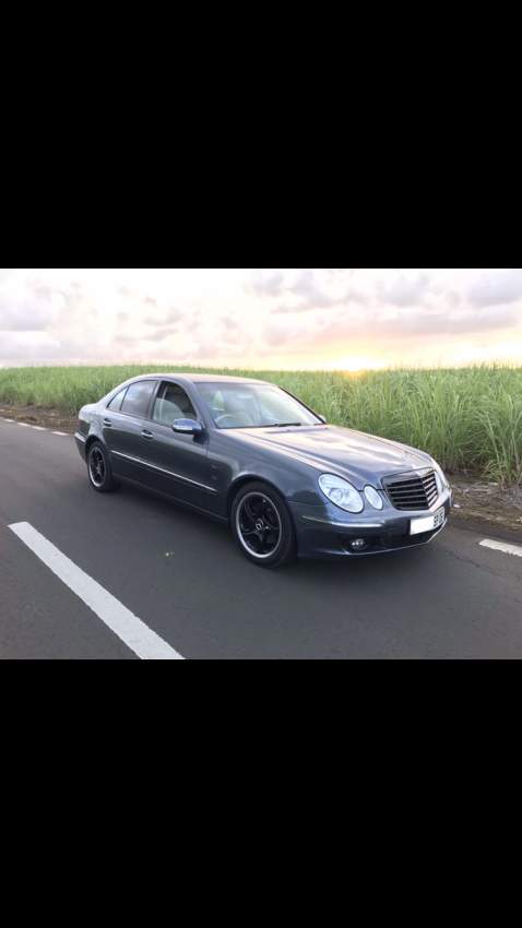 Mercedes Benz E320 CDI - 1 - Luxury Cars  on Aster Vender