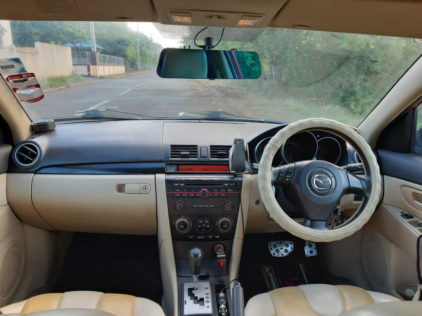 MADZA 3 2004 1.6 5 portes Customisée - 4 - Sport Cars  on Aster Vender