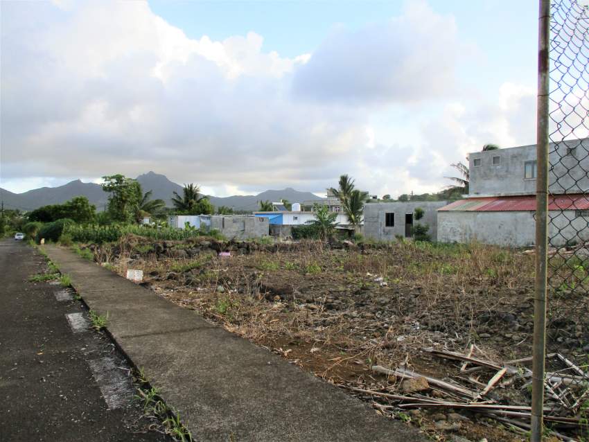 TERRAIN RÉSIDENTIEL - 7 PERCHES -  La Lucie - Bel Air - 2 - Land  on Aster Vender