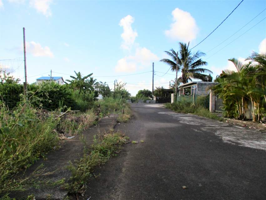 TERRAIN RÉSIDENTIEL - 7 PERCHES -  La Lucie - Bel Air - 3 - Land  on Aster Vender