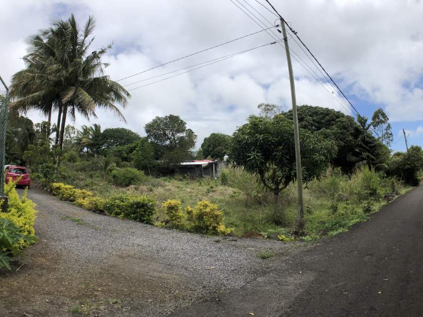 TERRAIN RÉSIDENTIEL - 25.33 PERCHES - Laventure Flacq - 0 - Land  on Aster Vender