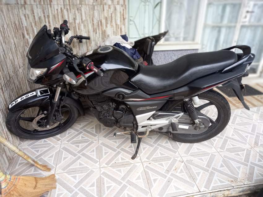 Suzuki gs150r - 0 - Roadsters  on Aster Vender