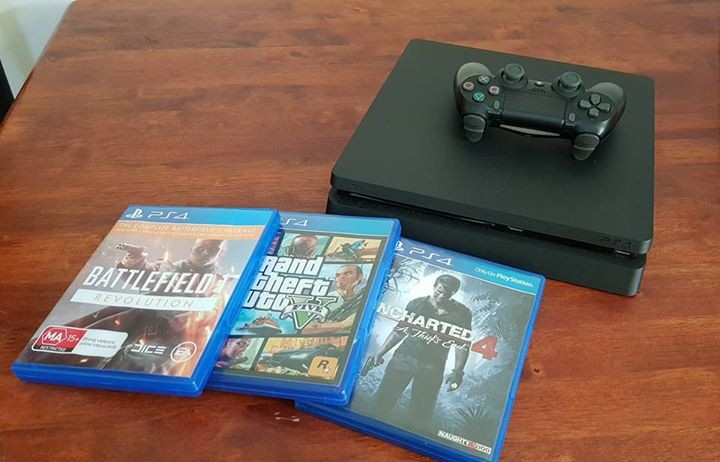 Ps4 slim 500 GB+ 3 games - 0 - PlayStation 4 (PS4)  on Aster Vender
